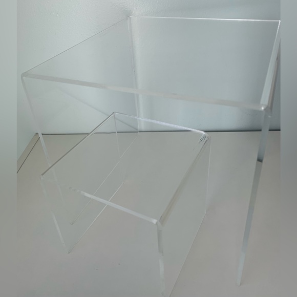 10” SQ Clear Acrylic Display stand - Picture 6 of 9